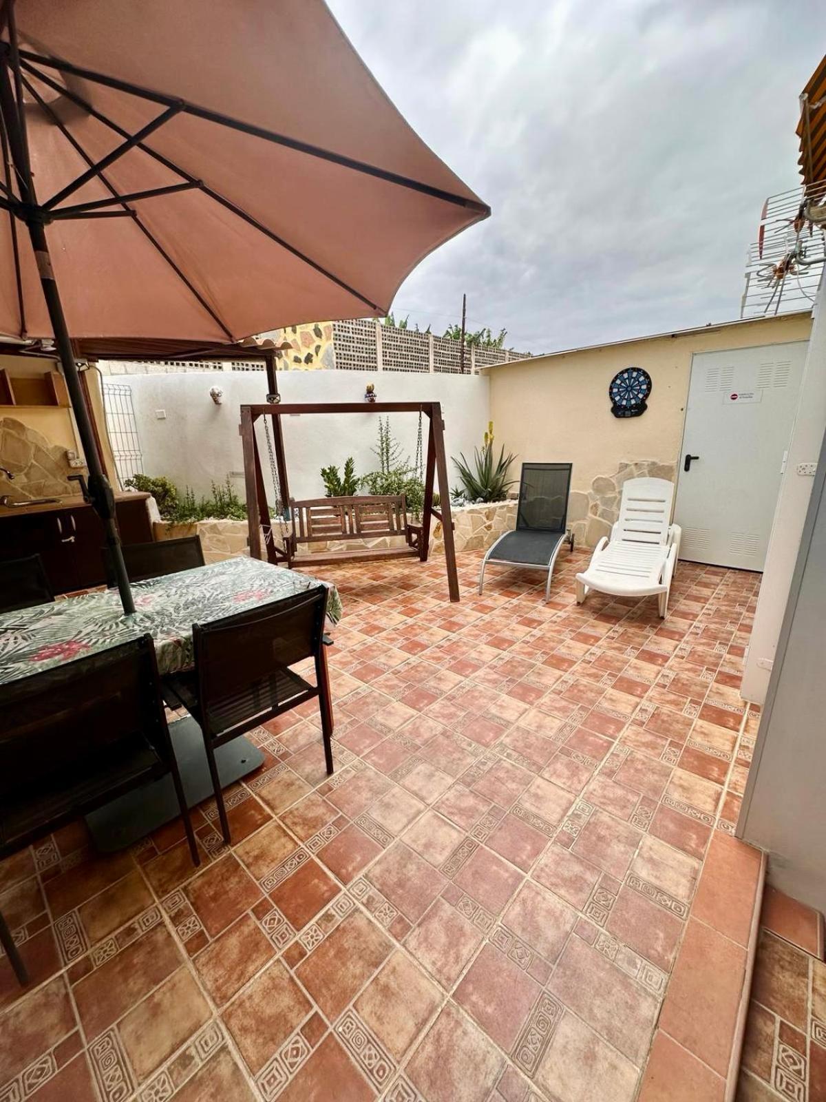 Beach Paradise Apartment 阿德耶 外观 照片